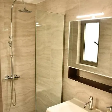 Spacious & Minimal Apartment Near Airport Peania Coniann Filoxenia Paiania Exterior photo