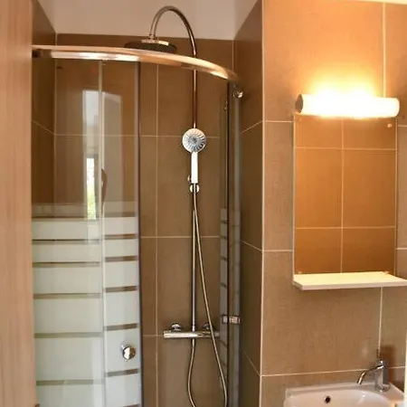 Spacious & Minimal Apartment Near Airport Peania Coniann Filoxenia Paiania Exterior photo